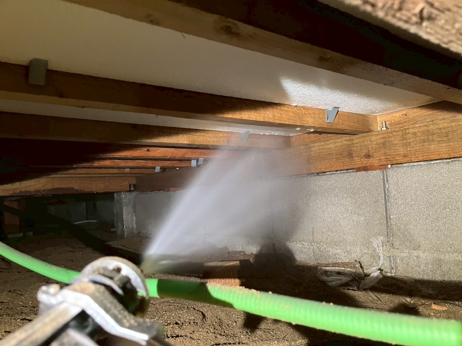 埼玉県上尾市にてシロアリ予防防除対策