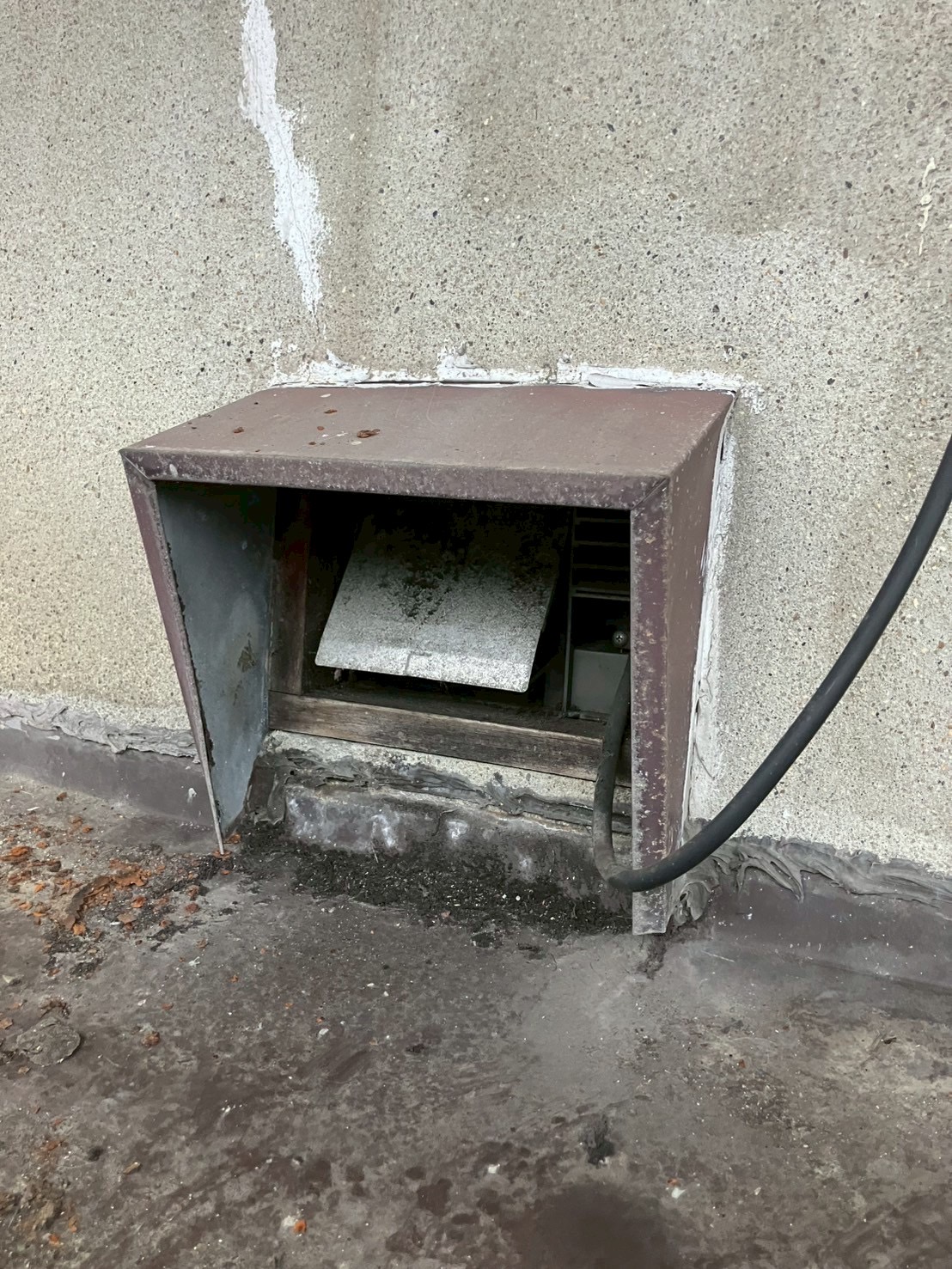 三重県桑名市にてネズミ被害駆除防除対策